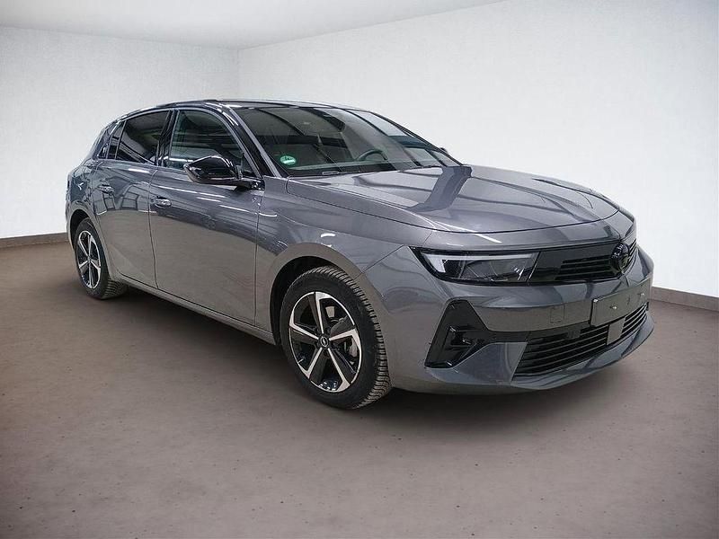 Gebraucht Opel Astra 131 PS (96 kW) 2025 Grau Limousine