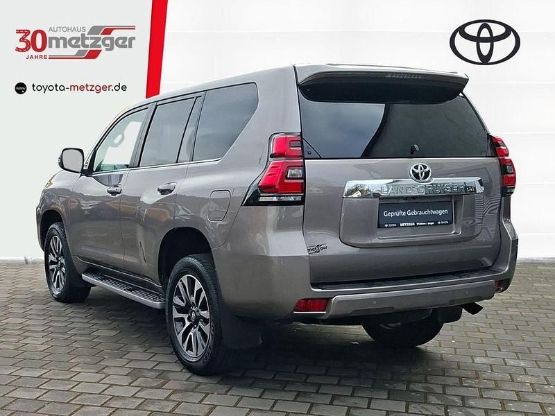 Gebraucht Toyota Land Cruiser Executive 204 PS (150 kW) 2022 Bronze SUV