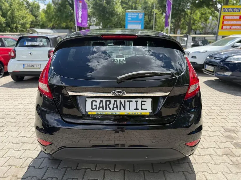 Gebraucht Ford Fiesta Titanium 82 PS (60 kW) 2012 Schwarz Limousine