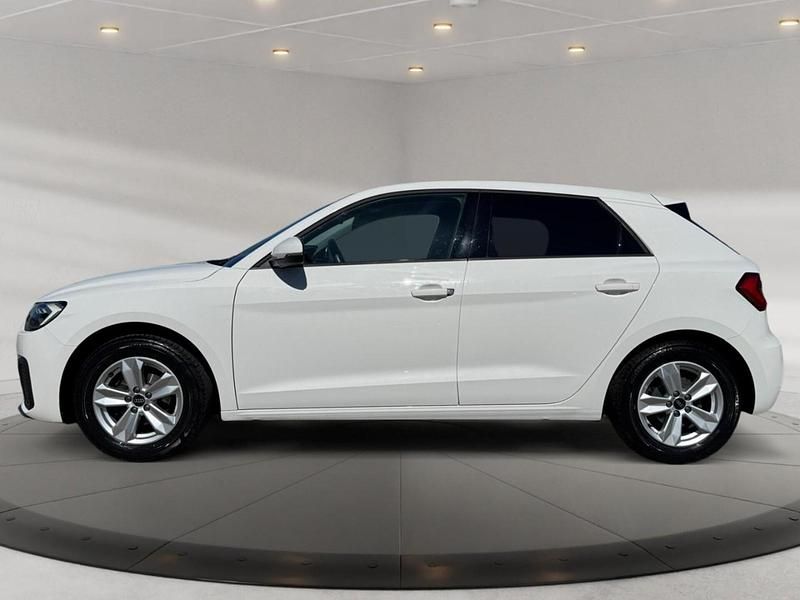 Gebraucht Audi A1 Sportback Ambiente 95 PS (69 kW) 2023 Cortinaweiß Kleinwagen