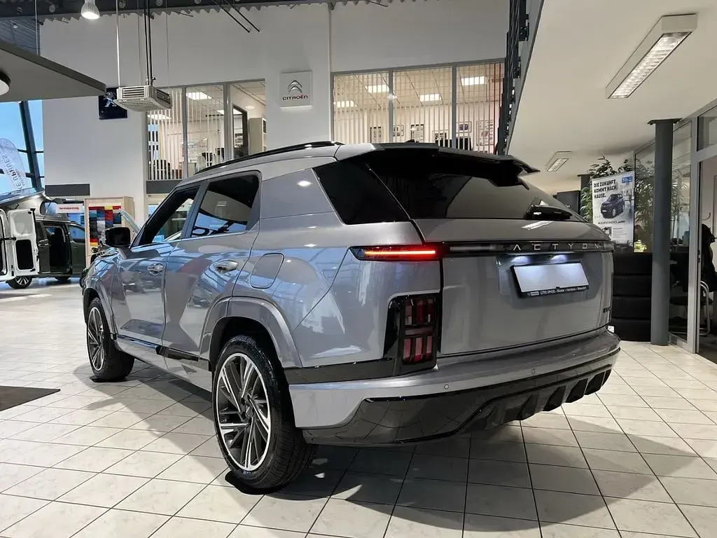 Neu KGM Actyon 163 PS (119 kW) 2026 Grau SUV