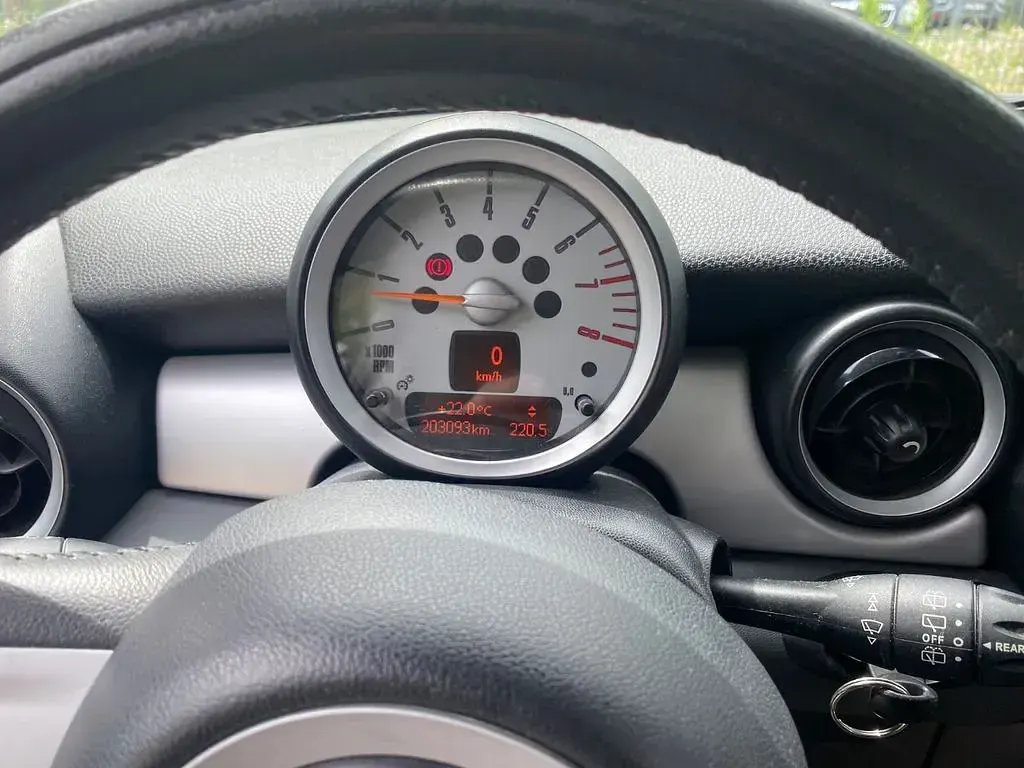 Gebraucht Mini ONE 95 PS (69 kW) 2009 Schwarz Kleinwagen