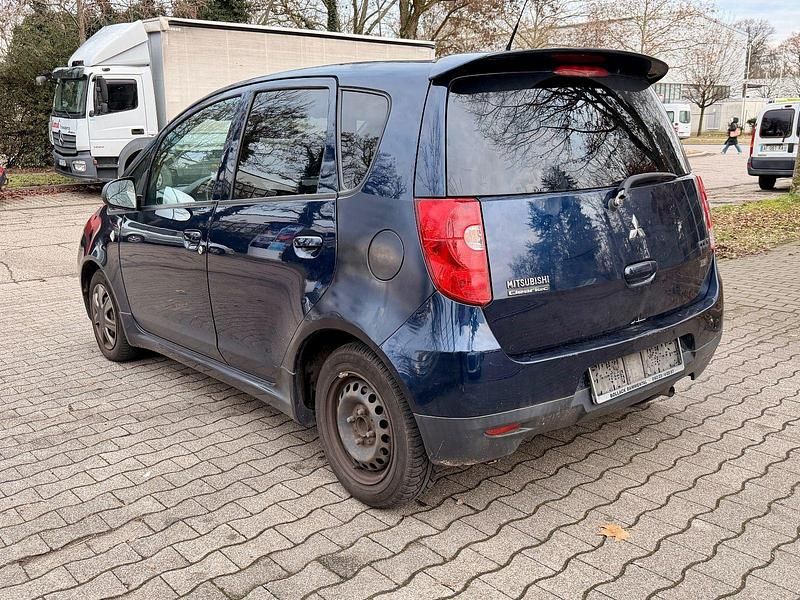Gebraucht Mitsubishi Colt Plus 95 PS (69 kW) 2013 Blau Kleinwagen