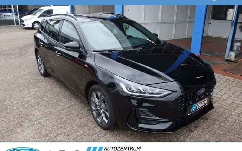 Schwarz Gebraucht 2023 Ford Focus ST-Line Kombi | 20.479 € (Superpreis) - Bild 1/4