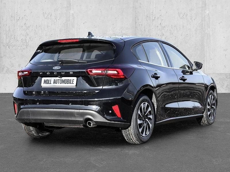 Neu Ford Focus Titanium 125 PS (91 kW) 2026 Schwarz Limousine