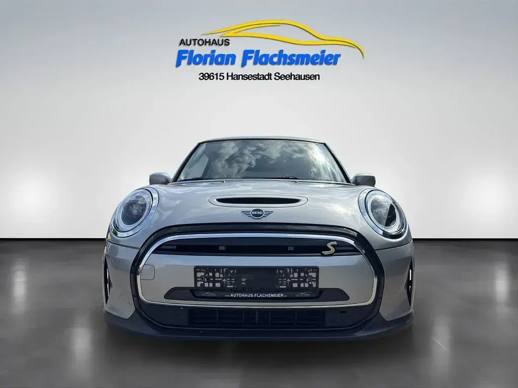 Gebraucht Mini Cooper SE Essential 135 kW (184 PS) 2023 Silber Kleinwagen