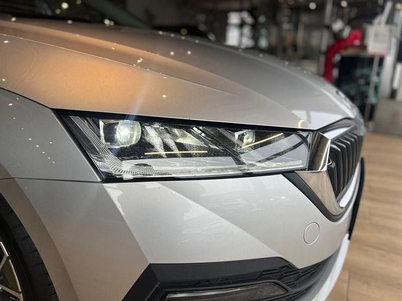 Gebraucht Skoda Octavia Tour 116 PS (85 kW) 2022 Silber Kombi