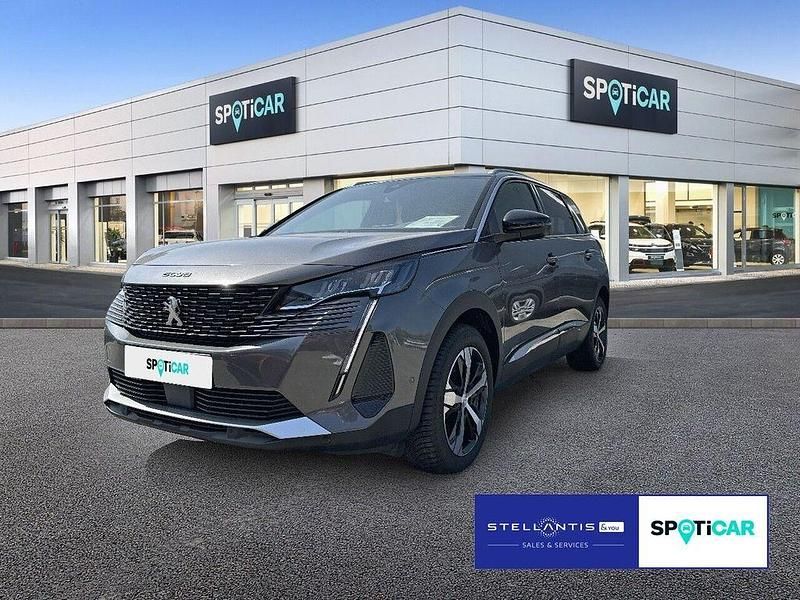 Grau Gebraucht 2023 Peugeot 5008 Allure Van / Kleinbus | 27.690 € (Guter Preis) - Bild 1/4