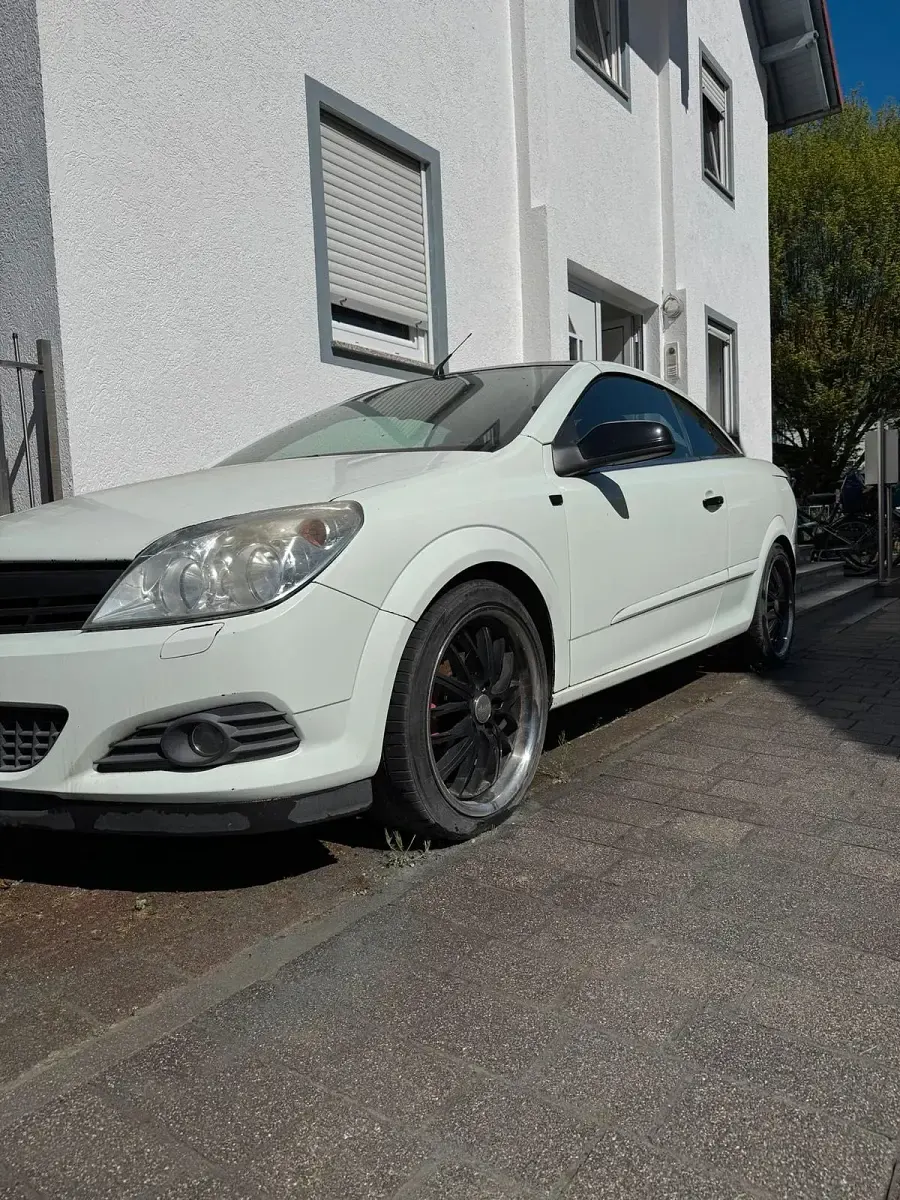 Gebraucht Opel Astra 140 PS (102 kW) 2007 Weiß Cabrio