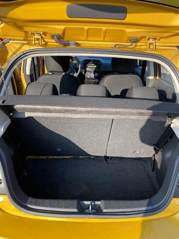 Gebraucht Mitsubishi Space Star Basis 71 PS (52 kW) 2020 Gelb Kleinwagen