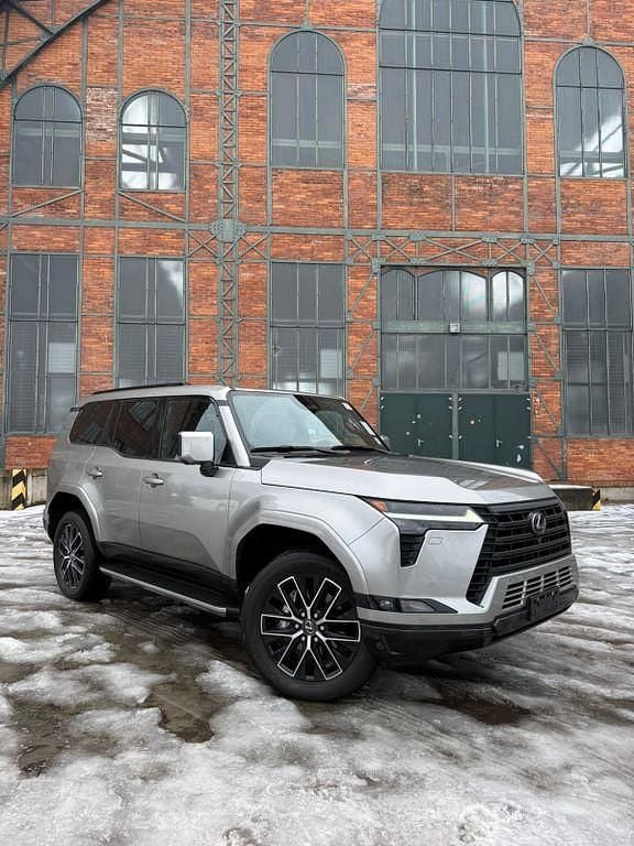 Gebraucht Lexus GX550 354 PS (260 kW) 2024 Silber SUV