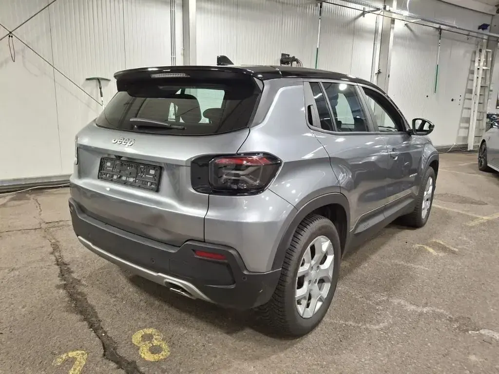 Gebraucht Jeep Avenger Altitude 101 PS (74 kW) 2025 Met grey evoluzione (xnb, vr51 SUV