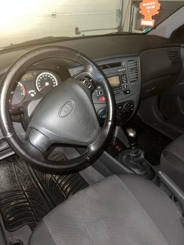 Schwarz Gebraucht 2009 Kia Rio 2 Kleinwagen | 1.900 € (Fairer Preis) - Bild 1/4