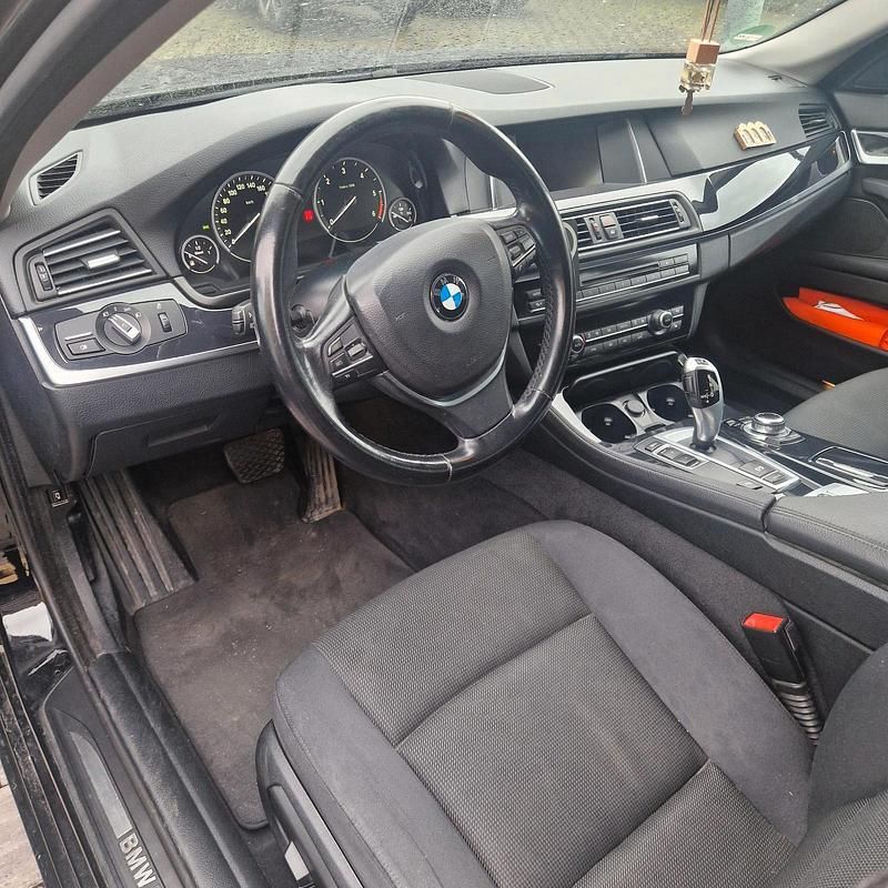 Gebraucht BMW 520 190 PS (139 kW) 2016 Schwarz Limousine