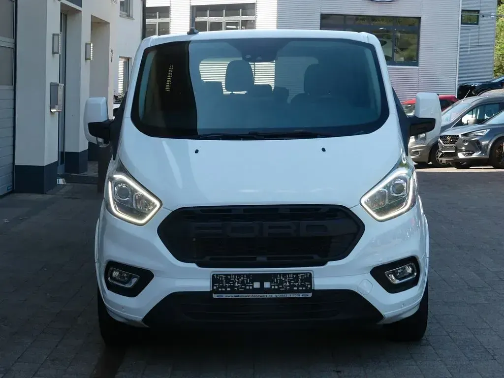 Gebraucht Ford Tourneo Titanium 150 PS (110 kW) 2023 Weiß Van / Kleinbus