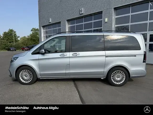 Gebraucht Mercedes EQV300 150 kW (204 PS) 2025 Hightechsilber Van / Kleinbus