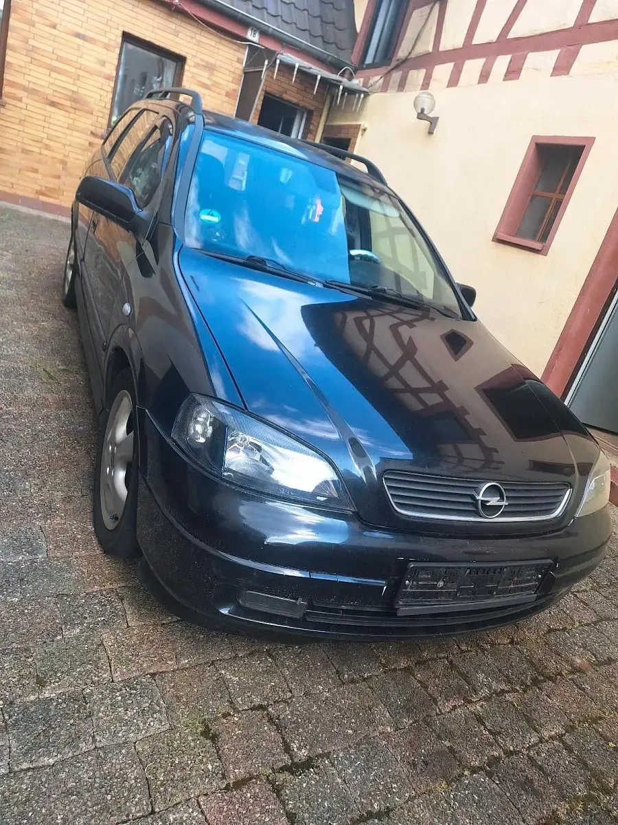 Gebraucht Opel Astra 101 PS (74 kW) 2003 Schwarz Kombi