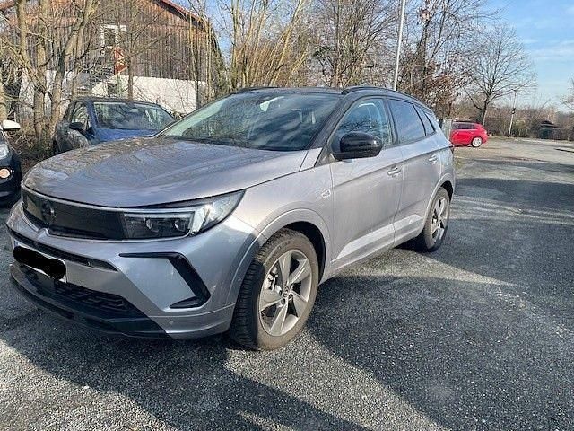 Silber Gebraucht 2023 Opel Grandland X GSe SUV | 43.900 € - Bild 1/4