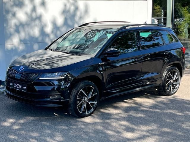Schwarz Gebraucht 2021 Skoda Karoq SportLine SUV | 30.800 € (Fairer Preis) - Bild 1/4