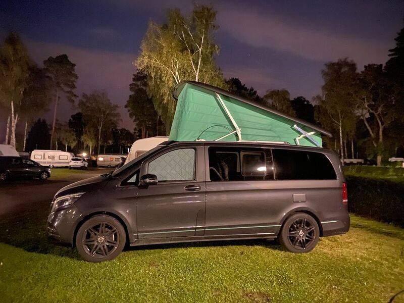 Grau Gebraucht 2020 Mercedes V300 Marco Polo Van / Kleinbus | 52.000 € (Etwas zu teuer) - Bild 1/4