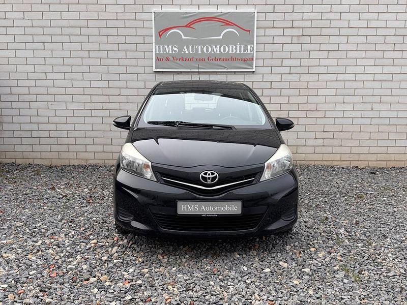 Gebraucht Toyota Yaris 69 PS (50 kW) 2012 Schwarz Kleinwagen