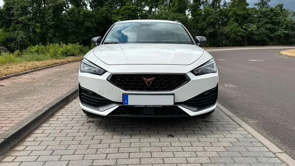 Gebraucht Cupra Leon 150 PS (110 kW) 2021 Weiß Limousine