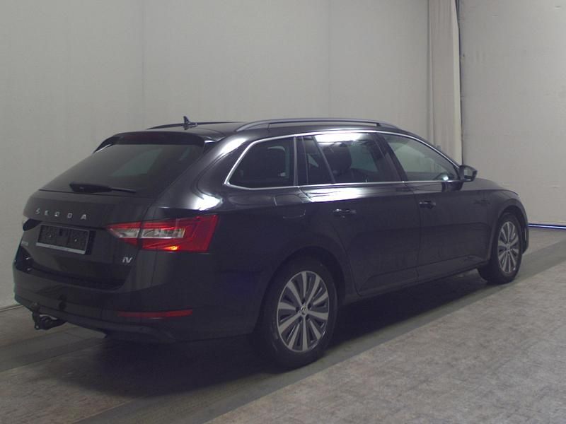 Gebraucht Skoda Superb Ambition 218 PS (160 kW) 2022 Schwarz Kombi