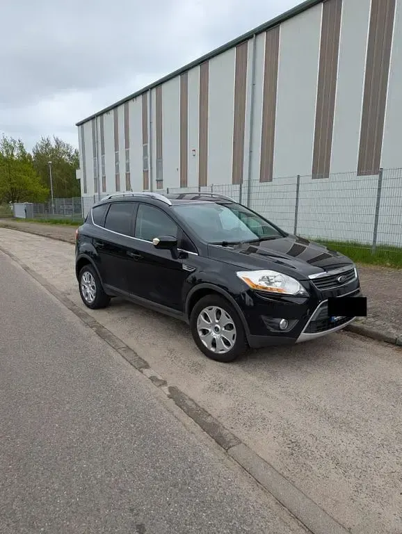 Używany Ford Kuga Titanium 136 KM (100 kW) 2008 Czarny SUV
