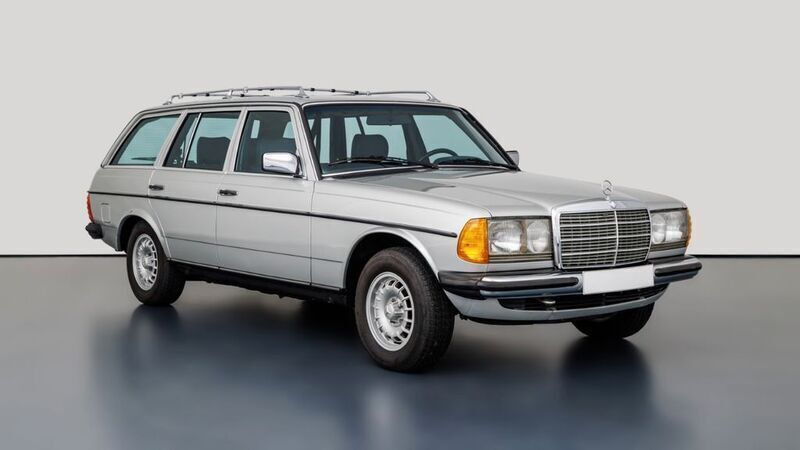 Silber Gebraucht 1984 Mercedes E280 Limousine | 21.900 € - Bild 1/4