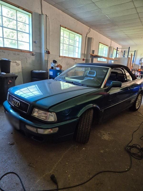 Second-hand Audi 80 133 CP (97 kW) 1992 Verde Cabrio