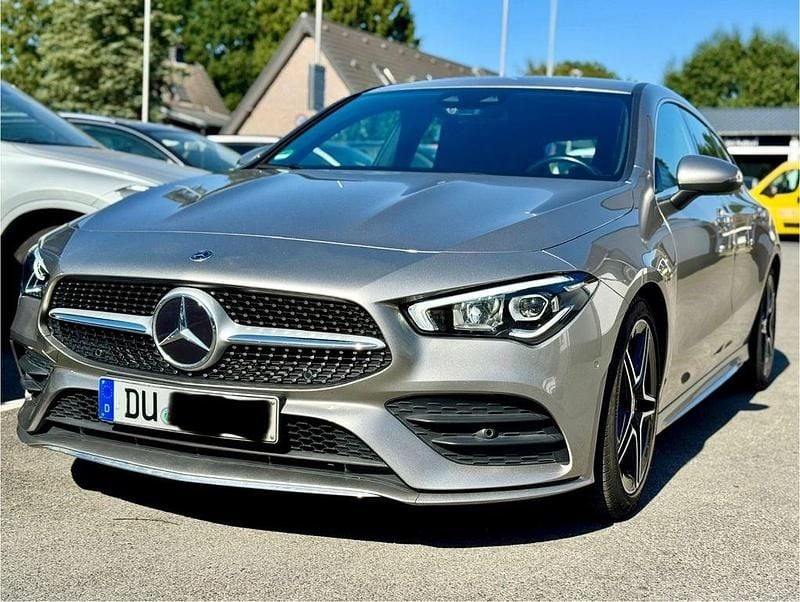 Silber Gebraucht 2020 Mercedes CLA200 Shooting Brake AMG line Kombi | 25.990 € (Fairer Preis) - Bild 1/4