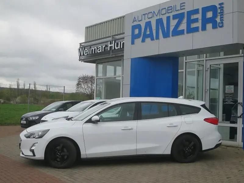 Gebraucht Ford Focus Cool & Connect 120 PS (88 kW) 2020 Weiß Limousine
