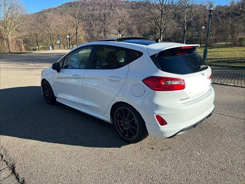 Gebraucht Ford Fiesta ST-Line 140 PS (102 kW) 2018 Weiß Kleinwagen