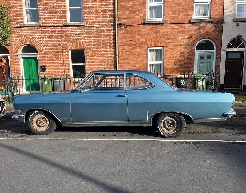 Gebraucht Opel Rekord 90 PS (66 kW) 1966 Blau Coupé