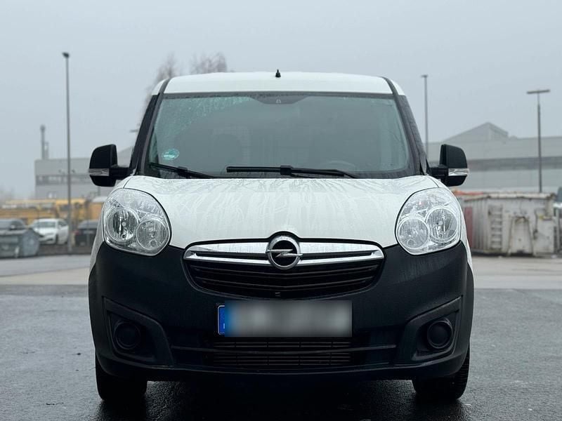 Weiß Gebraucht 2018 Opel Combo Van / Kleinbus | 4.199 € (Superpreis) - Bild 1/4