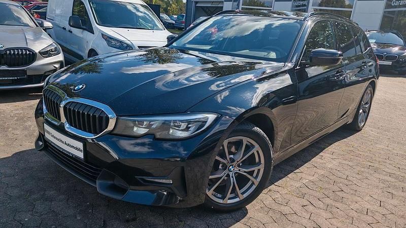 Schwarz Gebraucht 2020 BMW 318 Sport Line Limousine | 14.999 € (Fairer Preis) - Bild 1/4