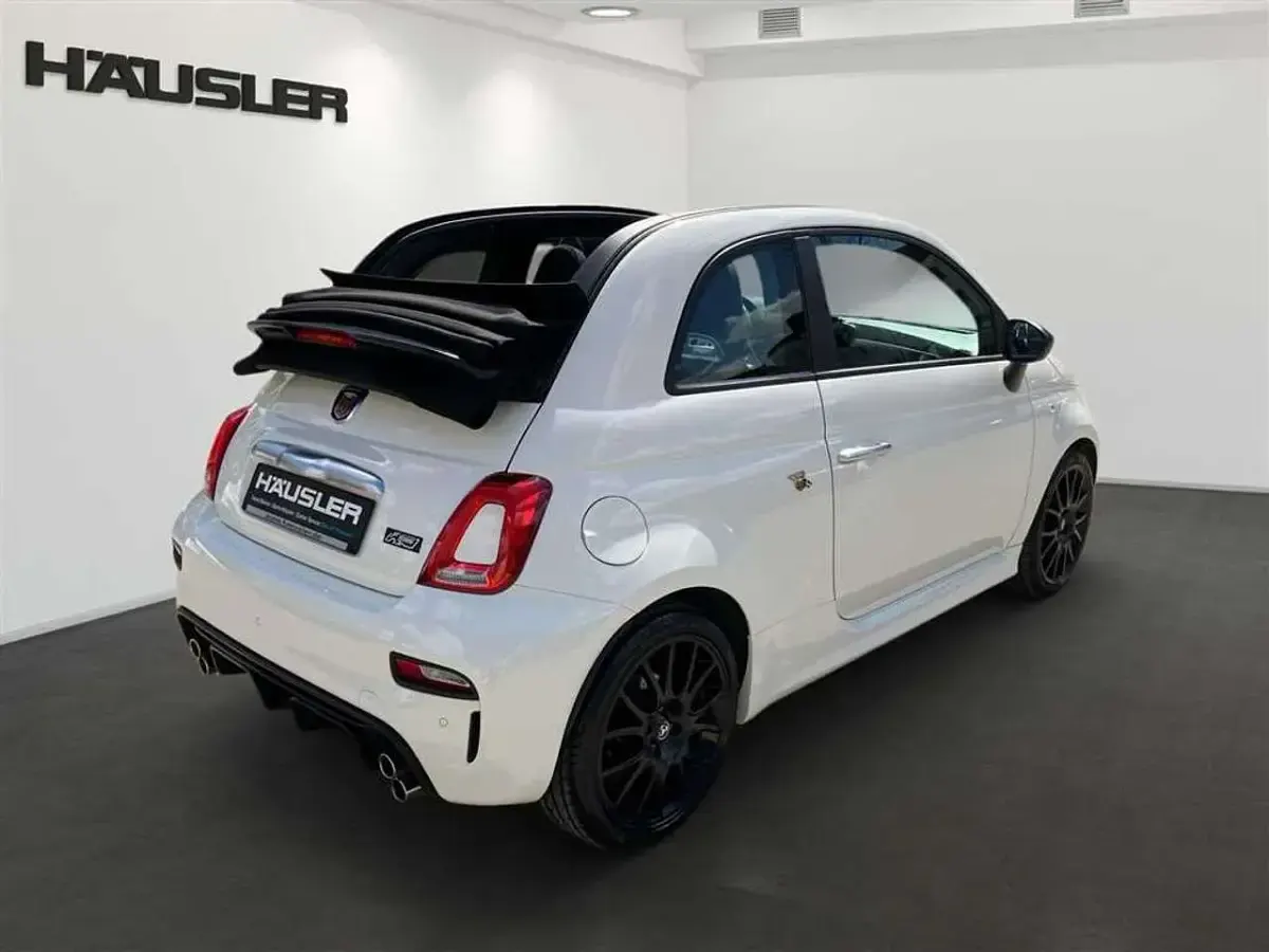 Gebraucht Abarth 595C 165 PS (121 kW) 2023 Gara weiß Cabrio