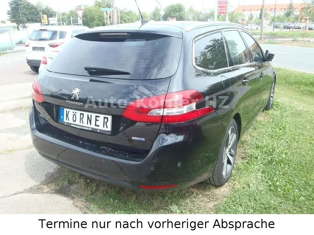 Gebraucht Peugeot 308 SW Allure 120 PS (88 kW) 2016 Schwarz Kombi