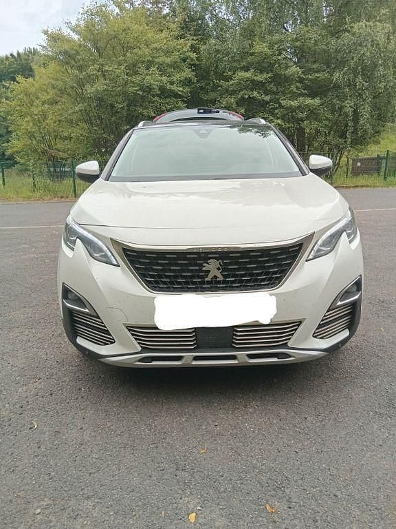 Weiß Gebraucht 2020 Peugeot 5008 Active Van / Kleinbus | 18.550 € (Superpreis) - Bild 1/4