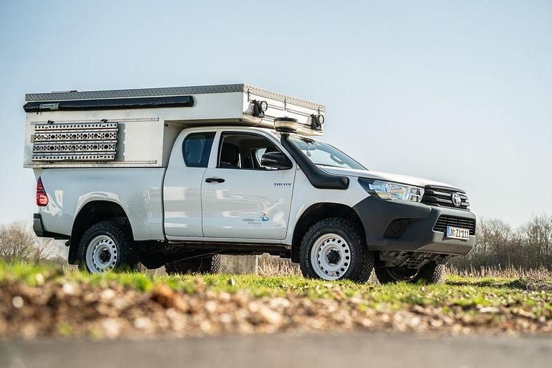 Gebraucht Toyota HiLux 150 PS (110 kW) 2020 Weiß Pickup