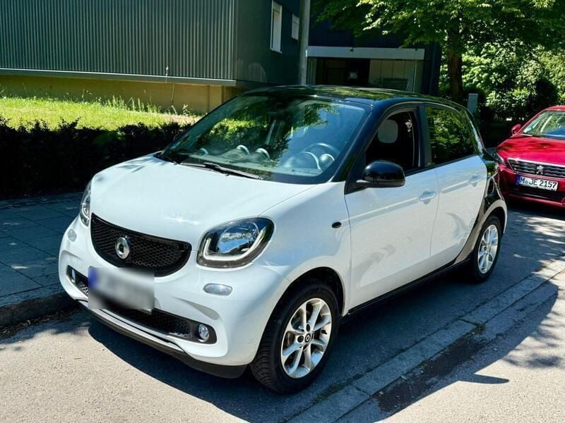 Weiß Gebraucht 2015 Smart ForFour Kleinwagen | 5.190 € (Fairer Preis) - Bild 1/4