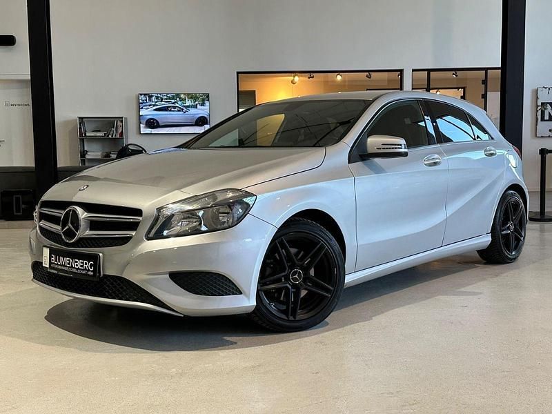 Silber Gebraucht 2014 Mercedes A180 Limousine | 8.980 € (Guter Preis) - Bild 1/4