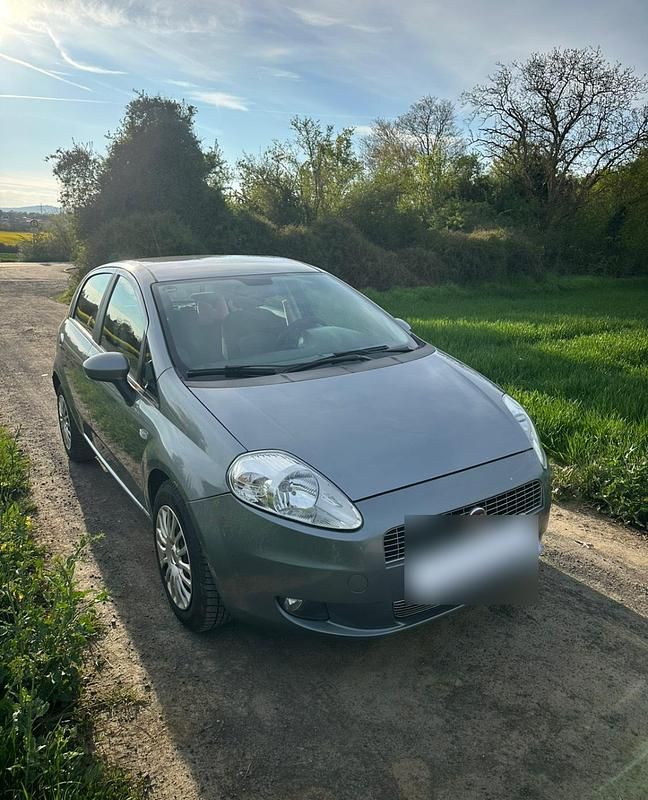Gebraucht Fiat Punto 77 PS (56 kW) 2009 Grau Kleinwagen