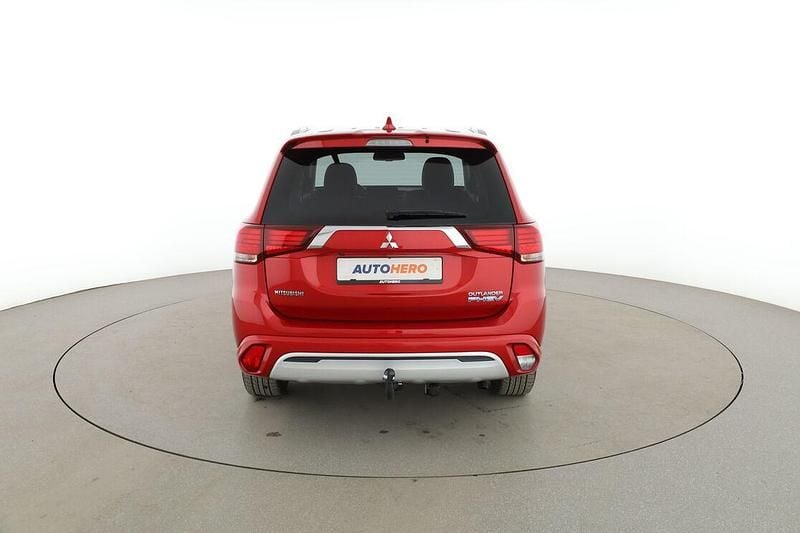Gebraucht Mitsubishi Outlander P-HEV 82 PS (60 kW) 2019 Rot SUV