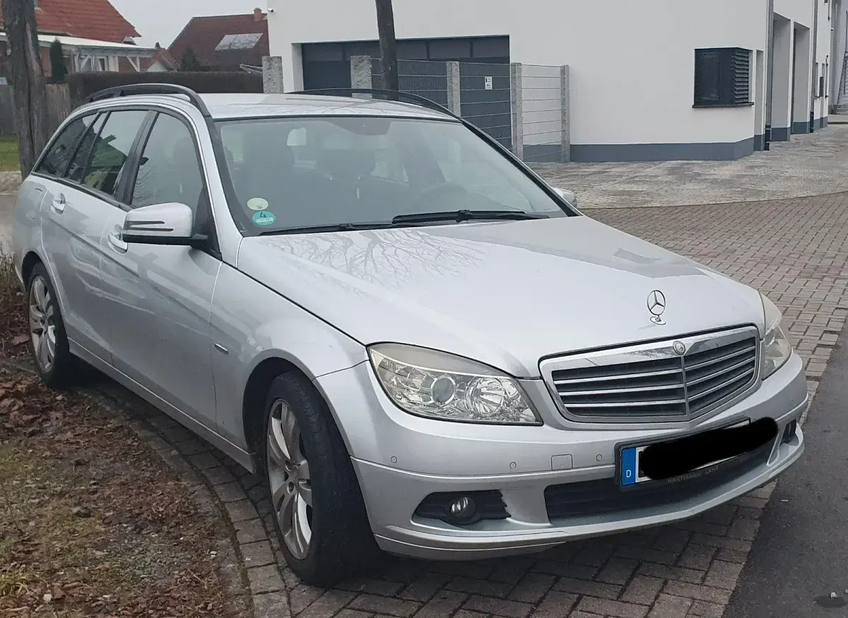 Gebraucht Mercedes C200 136 PS (100 kW) 2010 Silber Limousine