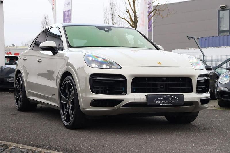 Gebraucht Porsche Cayenne GTS Sport 460 PS (338 kW) 2021 Beige SUV