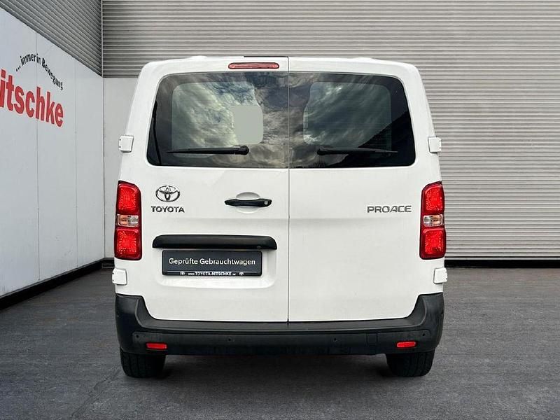 Gebraucht Toyota Proace 120 PS (88 kW) 2021 Schaumweiß Van / Kleinbus