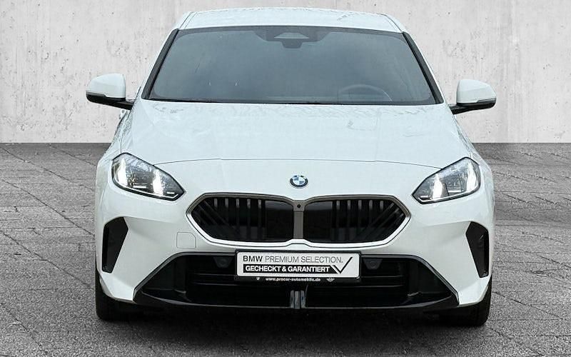 Gebraucht BMW 118 Shadowline 150 PS (110 kW) 2024 Weiß Kleinwagen