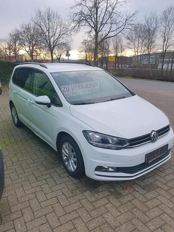 Gebraucht VW Touran 115 PS (84 kW) 2017 Weiß Van / Kleinbus
