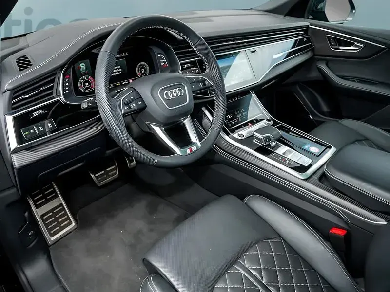 Gebraucht Audi Q8 S-Line 286 PS (210 kW) 2025 Schwarz SUV